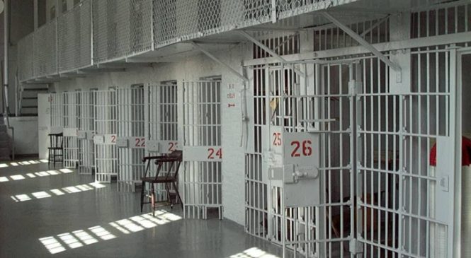 Peste 200 de deținuți din Olt, eliberați în baza recursului compensatoriu